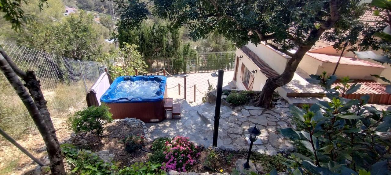 Silom House Sant Pere De Ribes Exterior foto