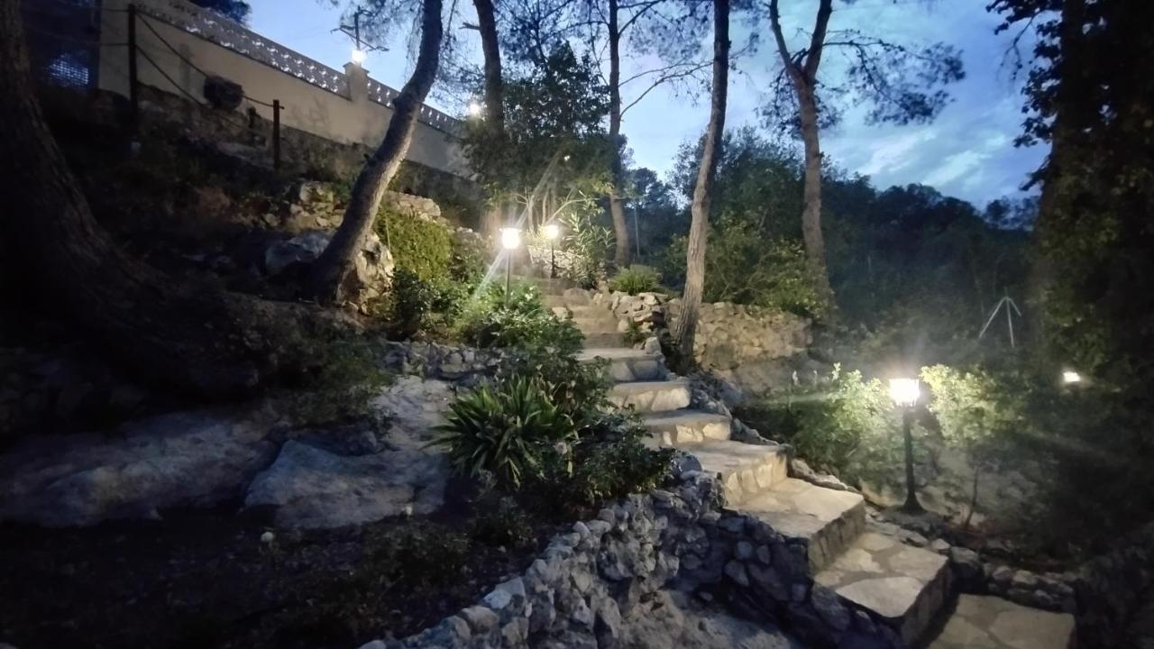 Silom House Sant Pere De Ribes Exterior foto