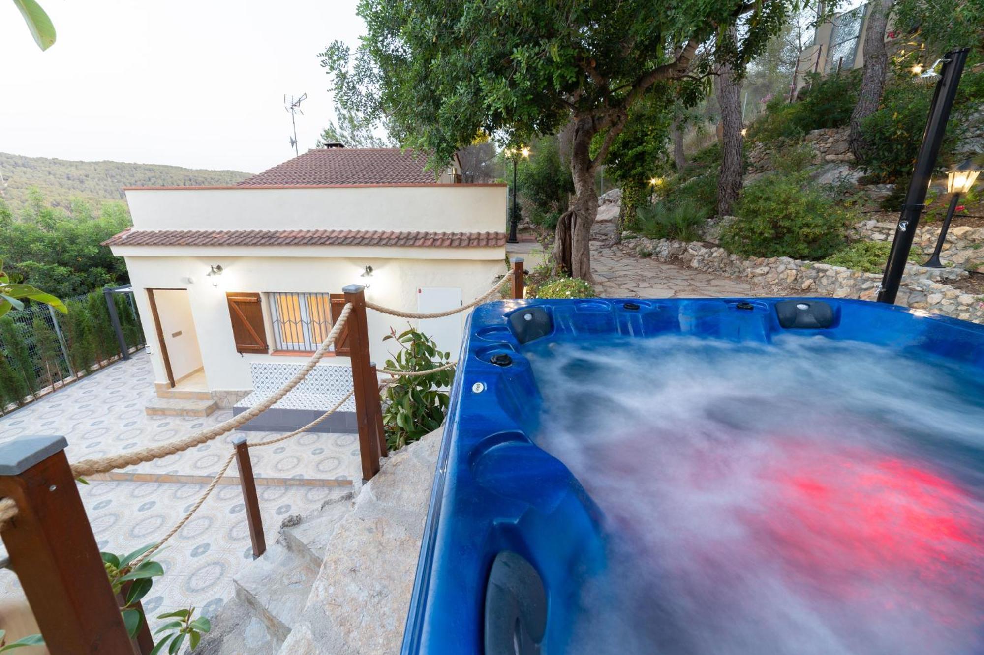 Silom House Sant Pere De Ribes Exterior foto