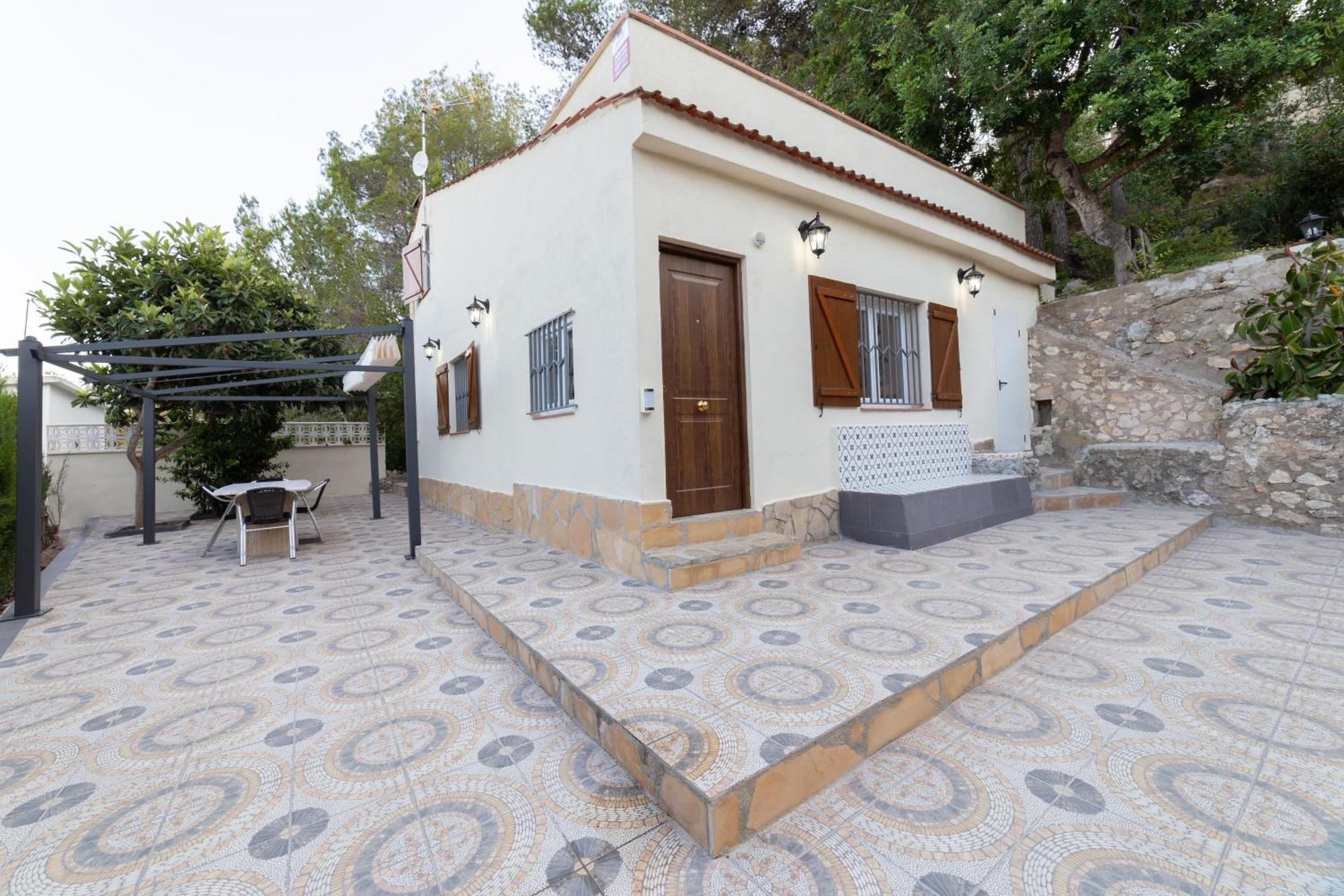 Silom House Sant Pere De Ribes Exterior foto