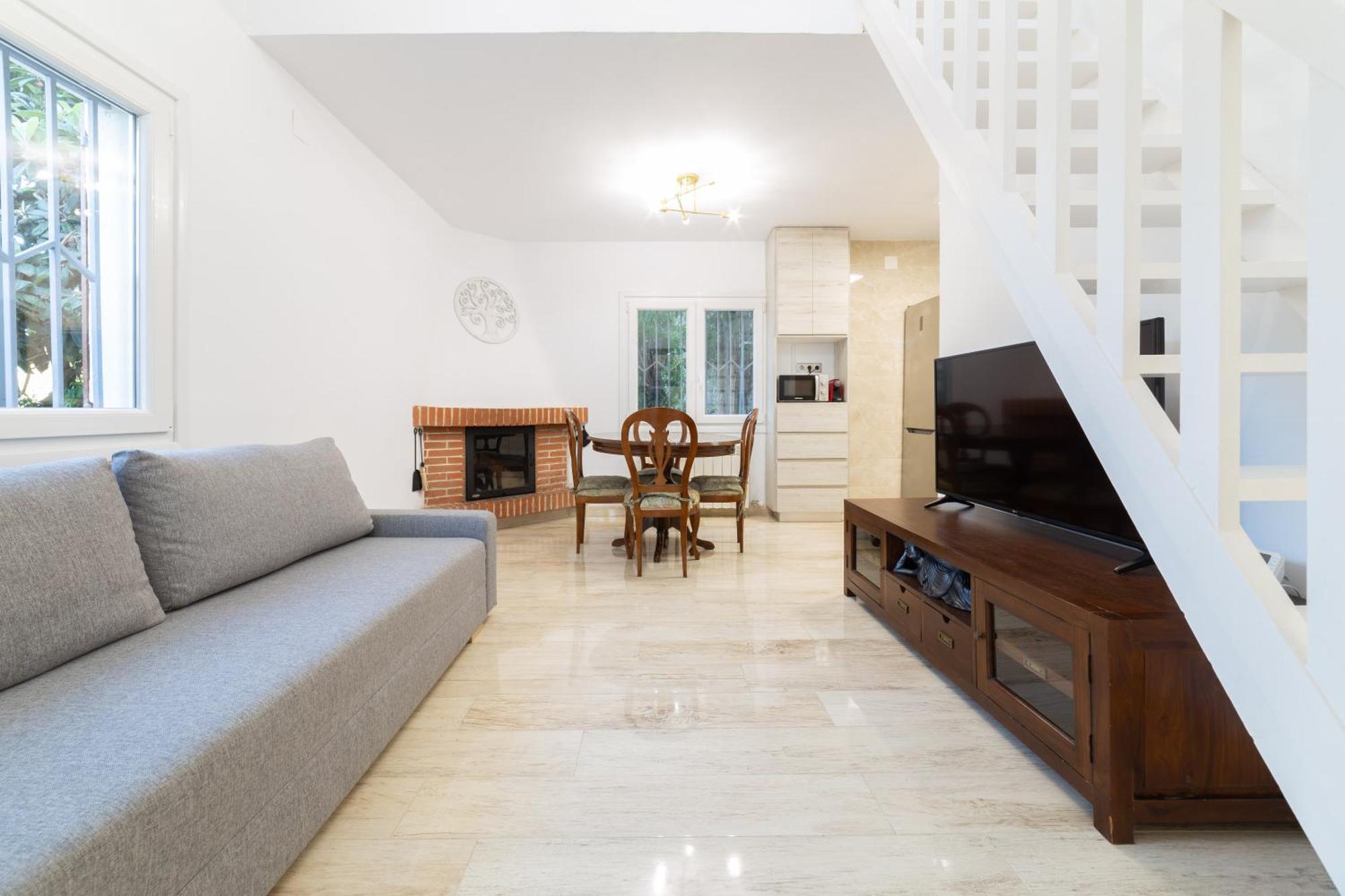 Silom House Sant Pere De Ribes Exterior foto