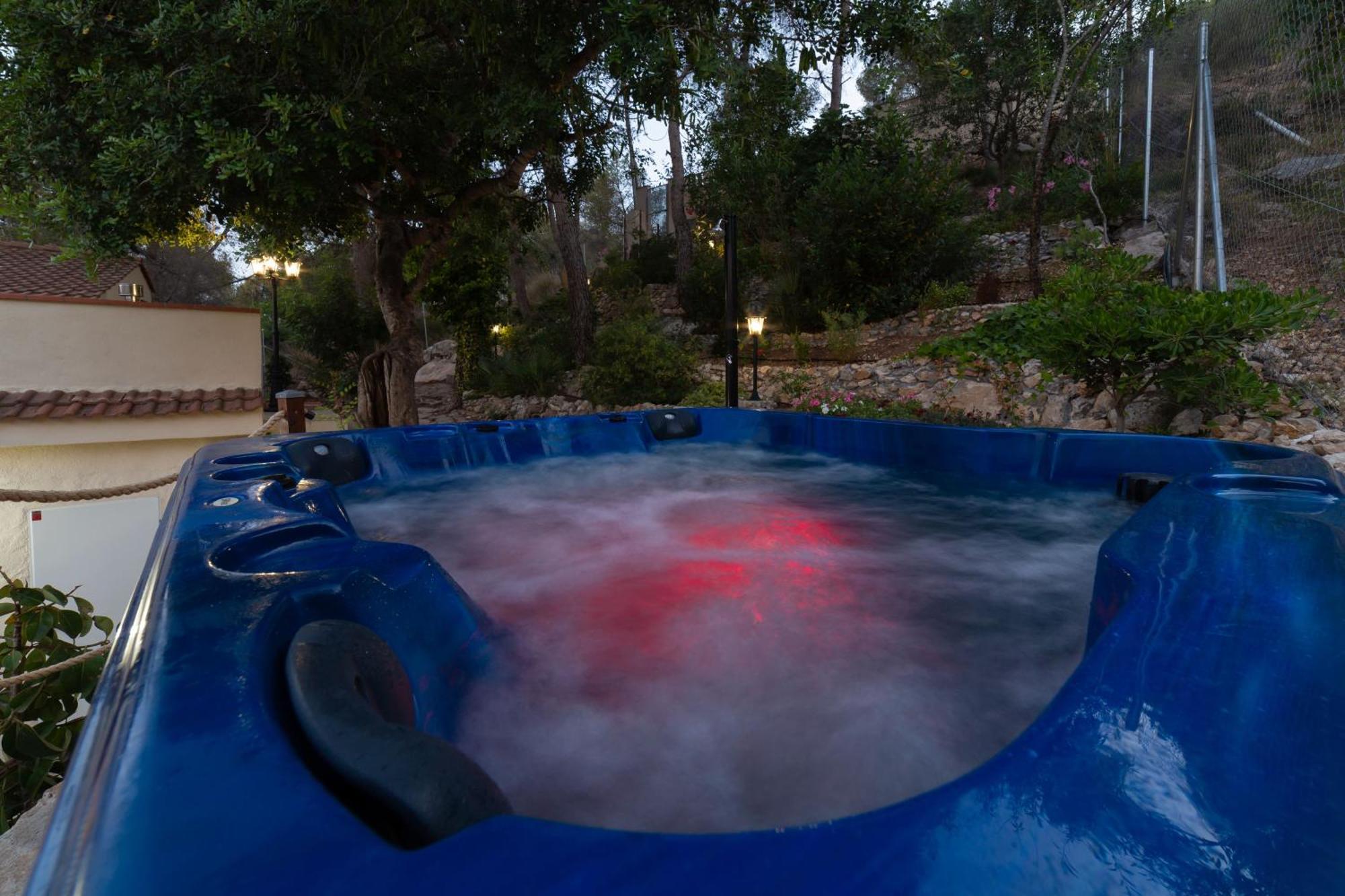 Silom House Sant Pere De Ribes Exterior foto
